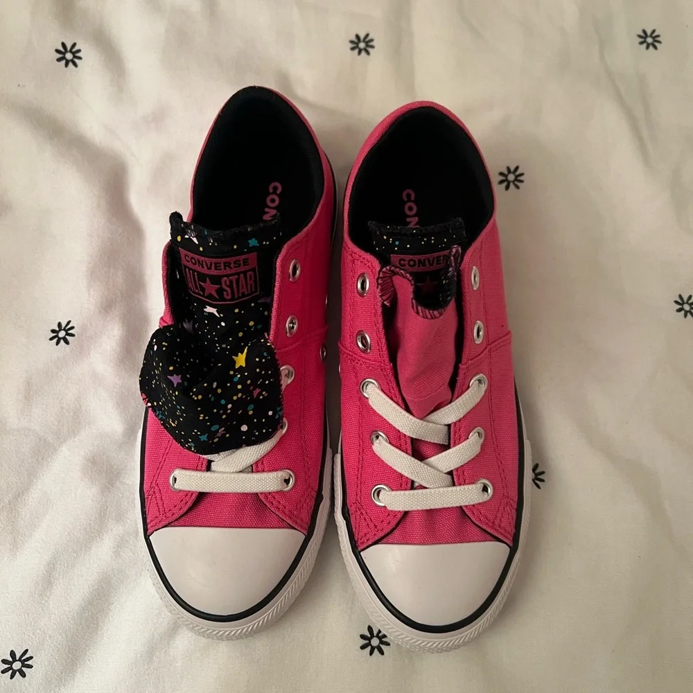 Converse All Star Shoes Maddie Pink w Stars Size 2